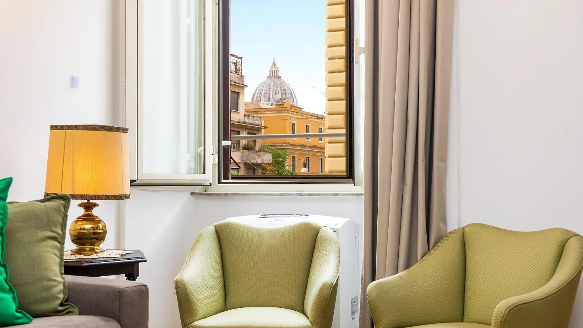 Cola Di Rienzo Apartment By Rental In Rzym